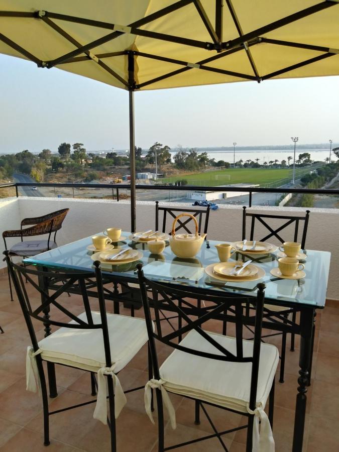 Must Stay - Sea & Salt Lake Panoramic View Apt Larnaca Buitenkant foto