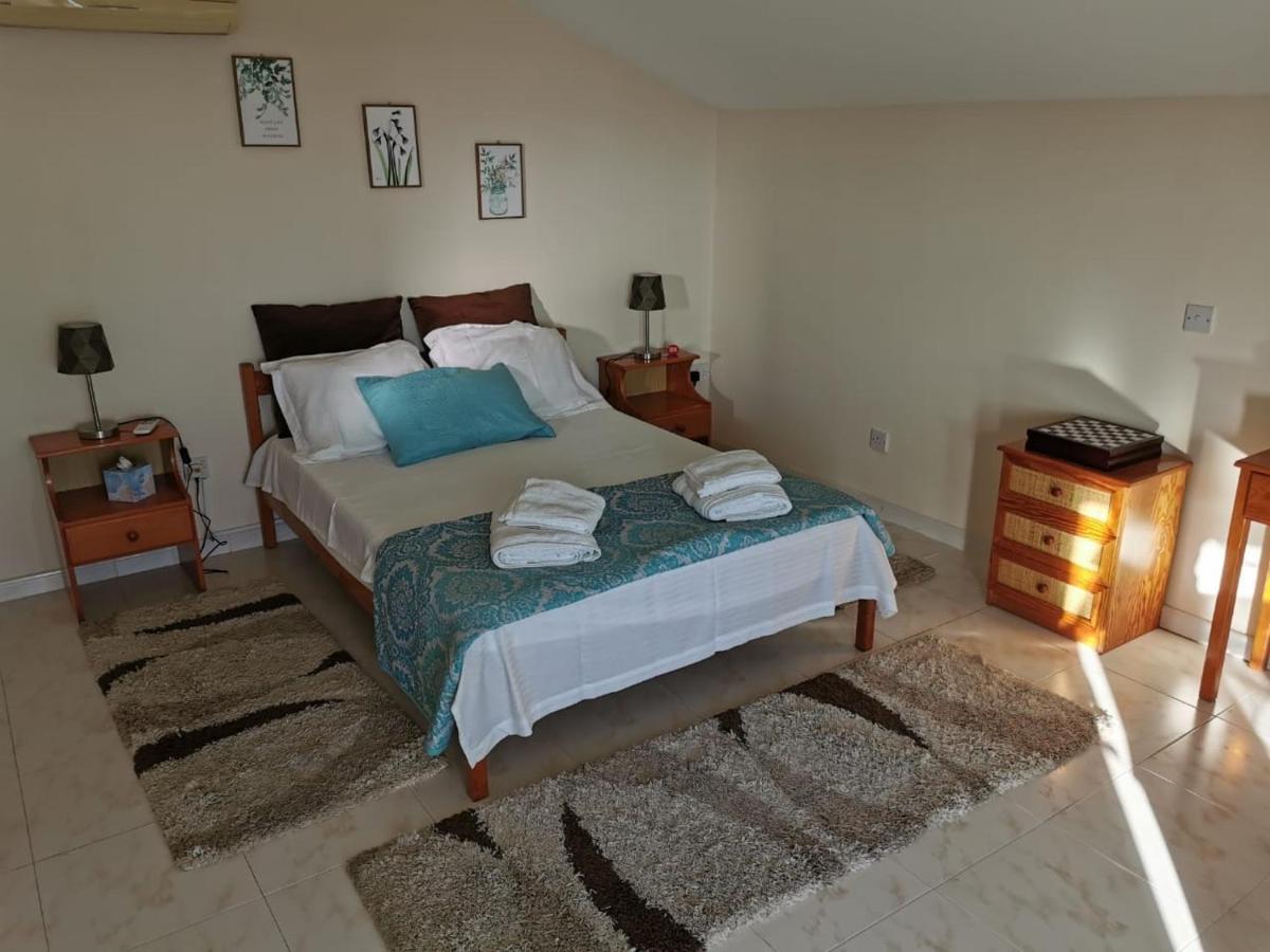 Must Stay - Sea & Salt Lake Panoramic View Apt Larnaca Buitenkant foto