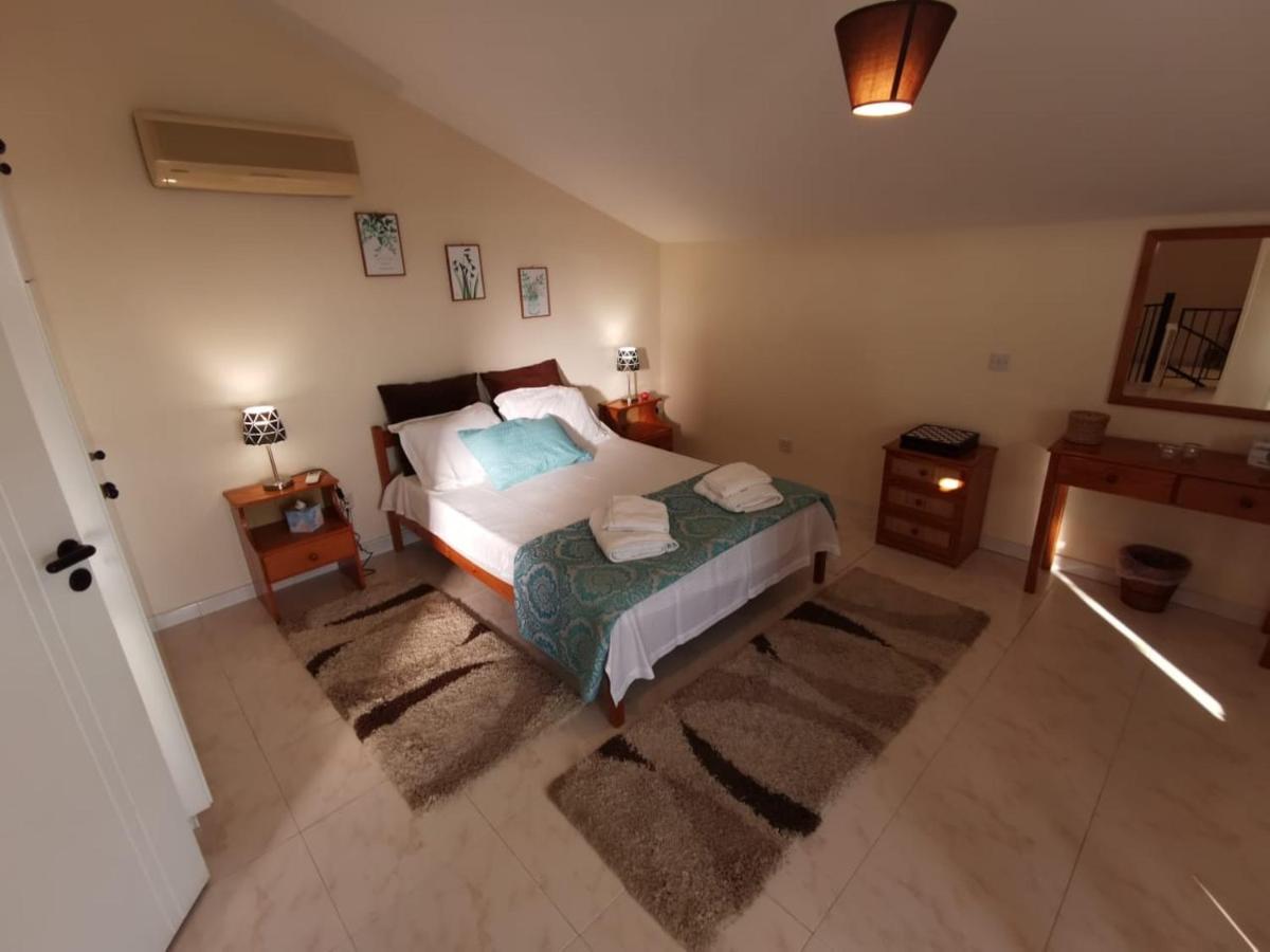 Must Stay - Sea & Salt Lake Panoramic View Apt Larnaca Buitenkant foto