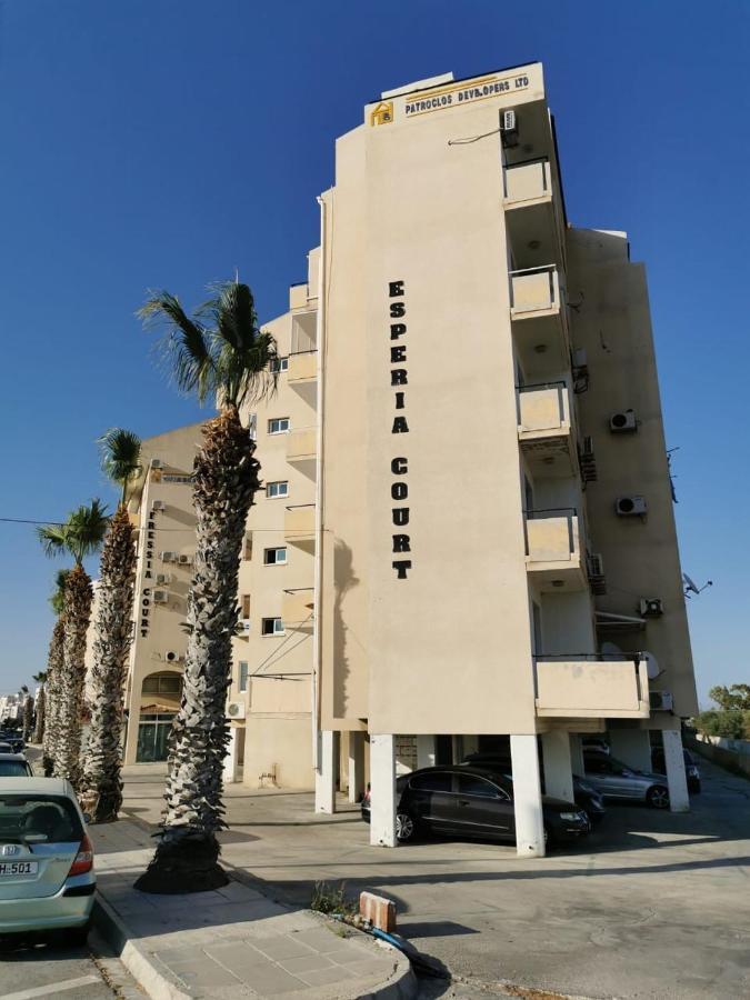 Must Stay - Sea & Salt Lake Panoramic View Apt Larnaca Buitenkant foto